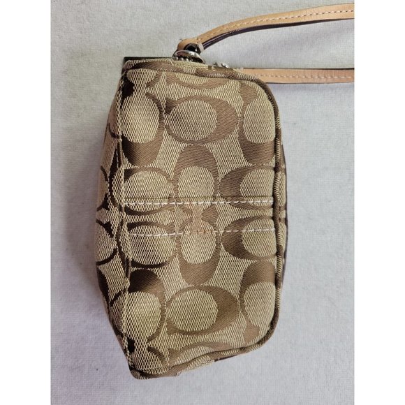 Coach Brown Signature CC Women Zip Up Leather Canvas Wristlet Jacquard Pockets - Picture 2 of 12
